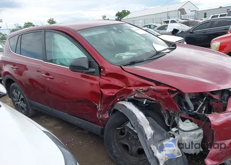 2018 Toyota Rav4 Le z USA, uszkodzony, nr VIN 2T3ZFREV0JW436178